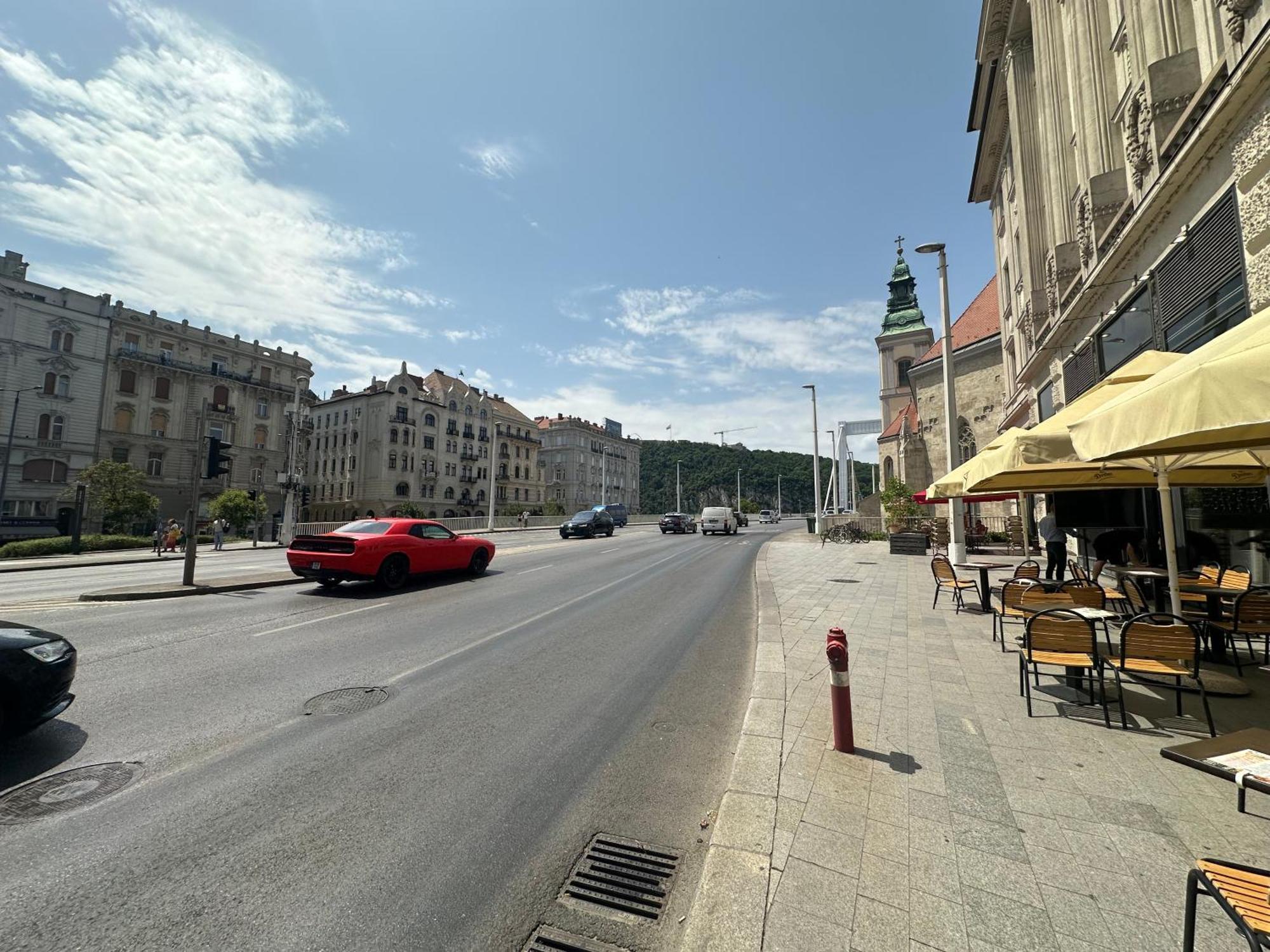 Apartment Bright Apartment In The Most Beautiful Street Of Budapest Vaci Street, Fashion Street Budapest